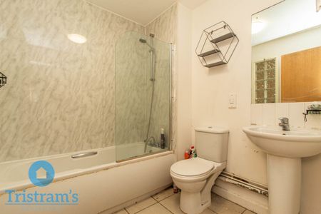 2 bed Ground Floor Flat for Rent - Photo 3