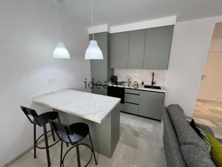 Alquiler de piso en Calle María Auxiliadora, 5 - Photo 3