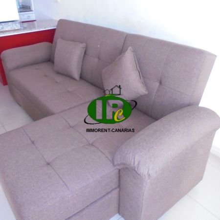 Duplex bungalow with 2 bedrooms and 1 bathroom on 65 sqm of living space for rent in Playa del Ingles - Photo 3