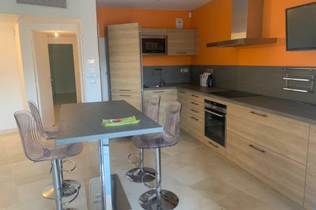 Aix-en-Provence centre ville : Beau T3 de 60 m2 en résidence - Photo 5