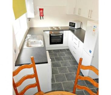 Ravenscliffe Avenue - Photo 3