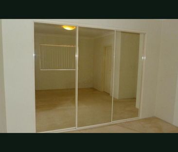 3 Bedroom townhouse in great location - Photo 3