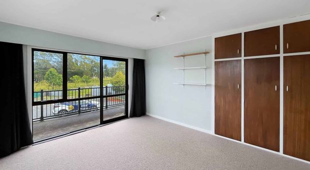 ASHBURTON, FOUR BEDROOMS, LOG BURNER - Photo 1