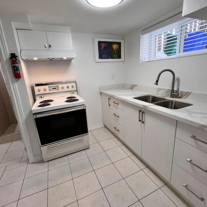 77 HIGHLAND PARK BOULEVARD - Photo 1