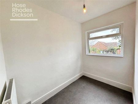3 bedroom terraced house to rent - Photo 2