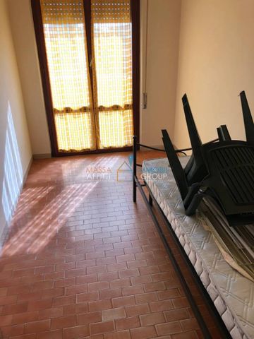 Appartamento viale Lungomare di Ponente 14, Marina di Massa Centro, Massa - Photo 3