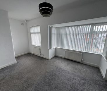 2 bedroom semi-detached house to rent - Photo 2
