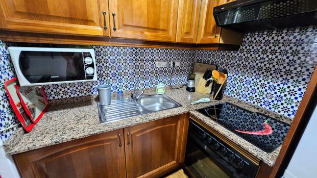 Apartamento de alquiler en Avenida Roentgen, 7, Zona Playa de los Locos - Photo 1