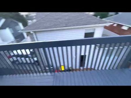 Large family home-Top schools,views,beach and bus - Photo 3