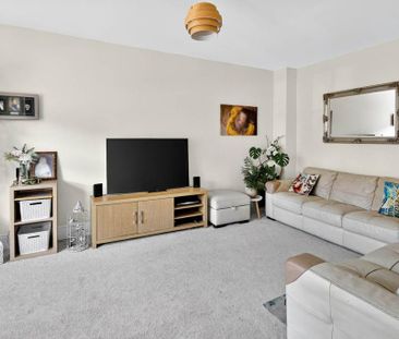 4 bedroom detached house to rent - Photo 6