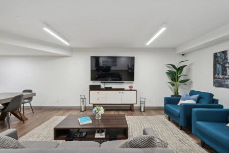Premier Place — 2 Bedroom, 1 Bathroom - Photo 4