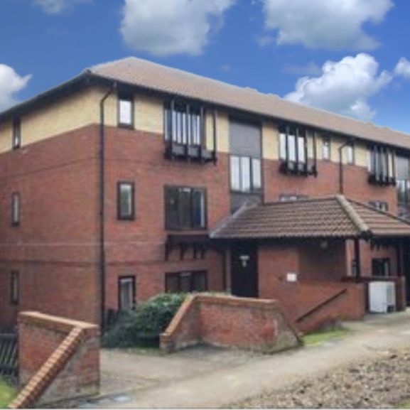 Peartree Bridge, Milton Keynes - 1 bed apartment - Photo 1