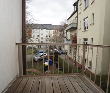 Romantische Altbau-3-Raum-Balkon-Wohnung nahe der Zwickauer Innenstadt - Photo 5