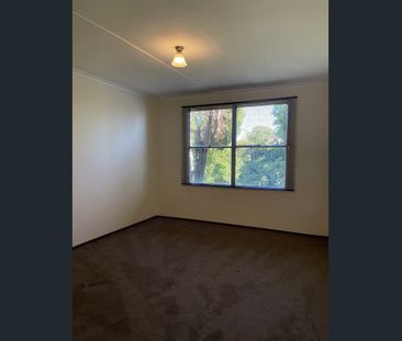 **REGISTER TO INSPECT VIA REALESTATE.COM.AU LINK & PHOTO ID MUST BE... - Photo 2