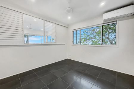 Quiet Coastal Retreat with Sensational Ocean View - Photo 4