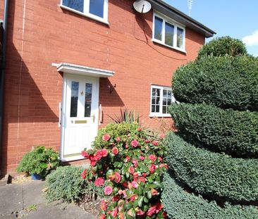 Three Bedroom Semi-Detached Property - Photo 2