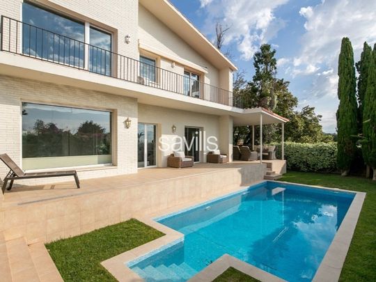 5 room luxury Villa for rent in Pedralbes, Barcelona, Catalonia - Photo 1