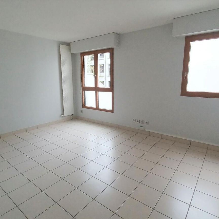 location Appartement T1 DE 25.5m² À BOULOGNE - Photo 1