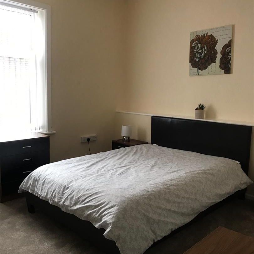 1 bed house share to rent in Briercliffe Road, Burnley, BB10 - Photo 1