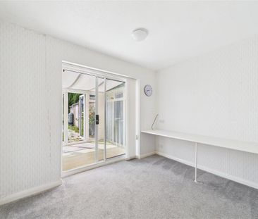 2 bedroom detached bungalow to rent - Photo 3