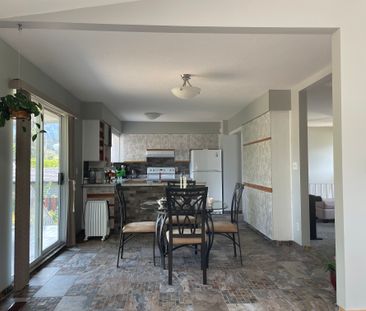 577 Rupert Street - Photo 3