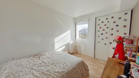 Location Appartement 3 pièces 70m² POITIERS 86000 - Photo 3