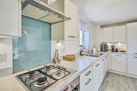 2 bedroom apartment to rent - Photo 5