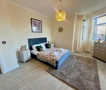 Fields Park Road, Cardiff - Photo 2