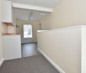 43 Main Street, Kircubbin, BT22 2SR - Photo 6
