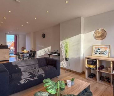 Appartement te huur in Tournai voor € 700 met 1 slaapkamer - Photo 1
