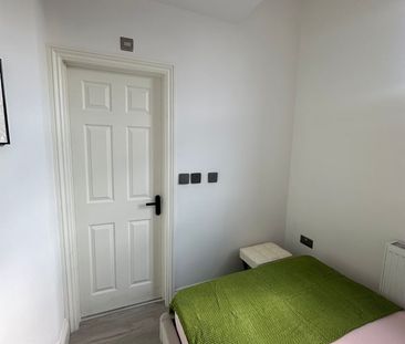 Room in a Shared House, Engleheart Road, SE6 - Photo 3
