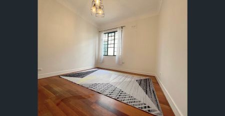 Light Filled Luxury Apartment – Perfect Location - Photo 4