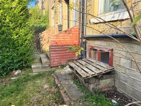 Scholes Road, Birkby, Huddersfield, HD2 - Photo 5