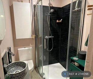 3 bedroom terraced house to rent - Photo 3