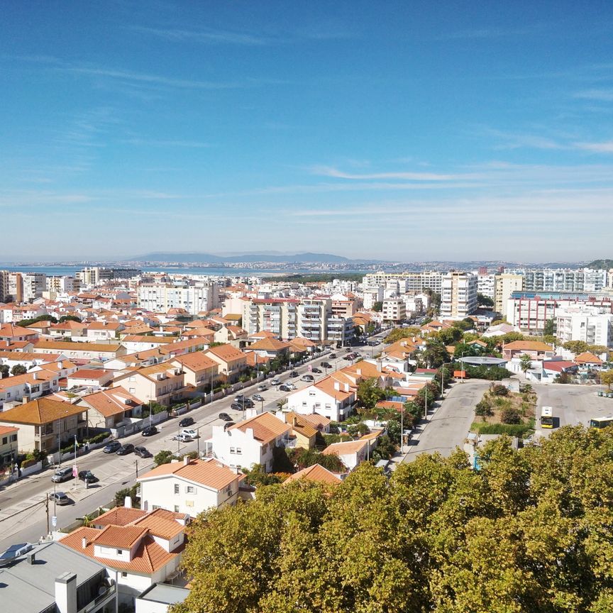 Apartamento T3 na Costa da Caparica semi-mobilado - Photo 1