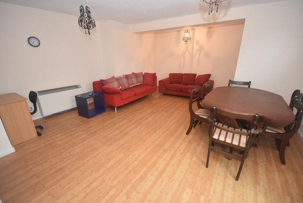 3 bedroom apartment to rent - Photo 1
