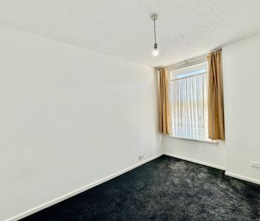 Tottenham Road - Photo 5