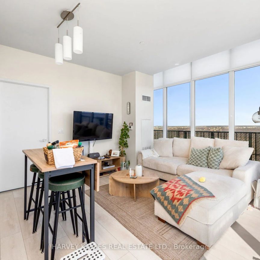 8 Eglinton Avenue E #5807 - Photo 1