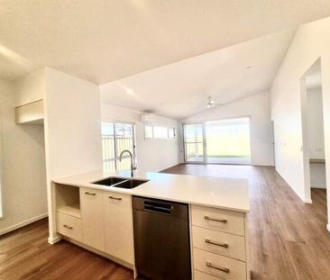 Brand New Family Home in Palmview's Newest Precinct - Photo 6