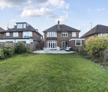 4 bedroom detached house to rent - Photo 4