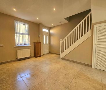 52 Fort Street, Belfast, BT12 7BH - Photo 5