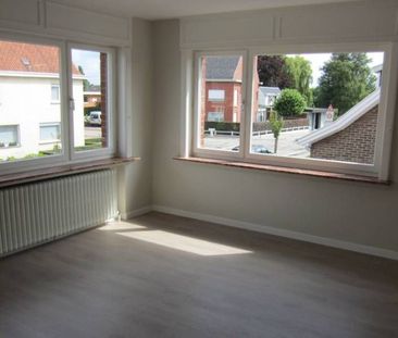 Gerenoveerde halfopen bebouwing in rustige buurt met 4 slaapkamers - Foto 3