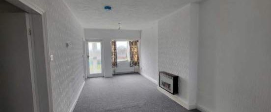 2 bedroom property to rent in Ossett - Photo 1