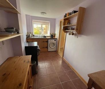 2 bedroom semi-detached house to rent - Photo 5