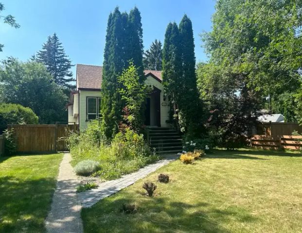 Renovated Cozy 3 Bedroom 2 Bathroom Bungalow in Amazing Location!*Double Garage! | 9418 95 Street, Edmonton - Photo 1