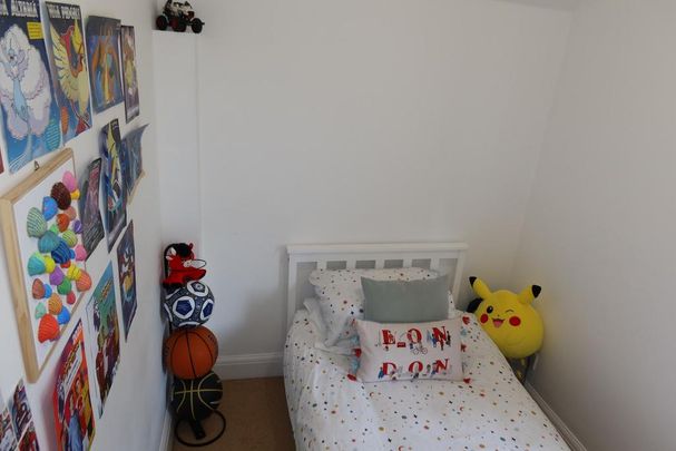 4 bedroom semi-detached house to rent - Photo 1