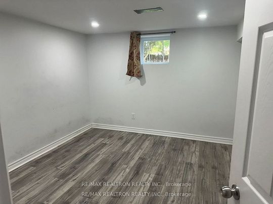 For Lease - 25 Rossander Court Unit# Bsmt, Toronto, Ontario - Photo 1