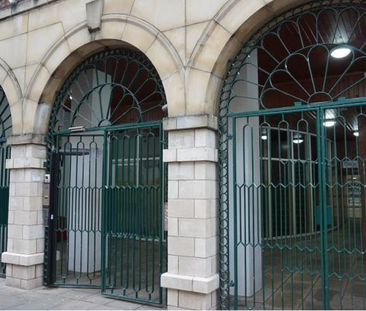 ** Apply on line ** 1 Bed Flat,City Living Scheme, Henllys, Wind St... - Photo 2