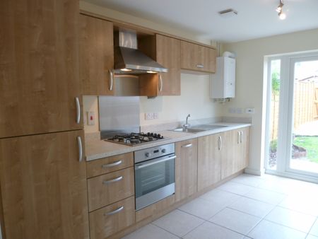 Saturn Drive, PE2 8GE, Peterborough - Photo 4