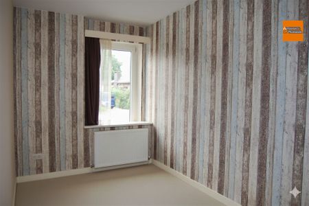 Gelijkvloers appartement met twee slaapkamers en garagebox. - Photo 4